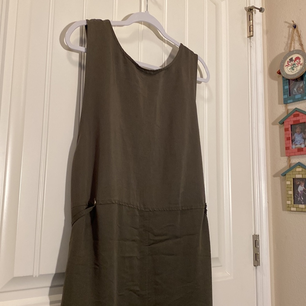 White Stag tank dress. Pin tuck seaming detail. Olive color. Tie front. XL. - Picture 6 of 10